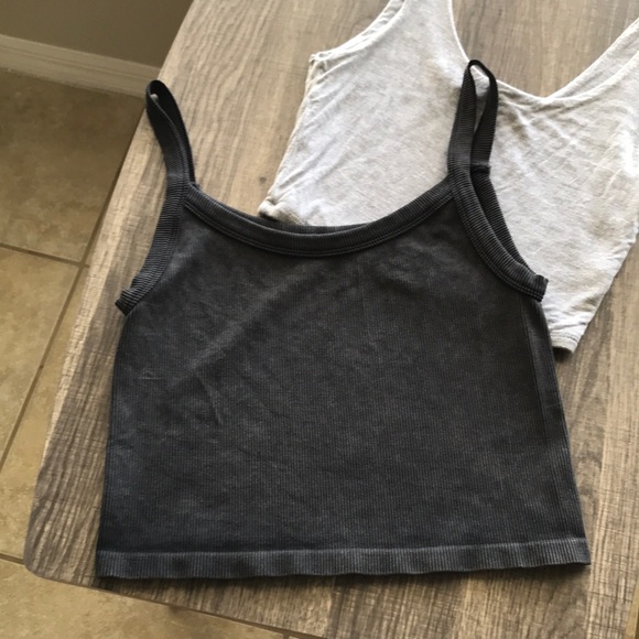 Elegant Black and Gray Women's Crop Tops - Picture 2 of 5